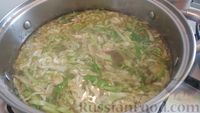 Фото приготовления рецепта: Фасолевый суп с капустой и копчёностями - шаг №12