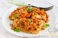 Фото к рецепту: Рыба, запечённая с овощами и консервированной фасолью