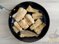 Фото приготовления рецепта: Рыба, запечённая с овощами и консервированной фасолью - шаг №7