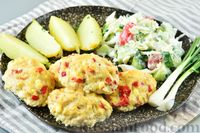 Фото приготовления рецепта: Рубленые куриные котлеты с болгарским перцем и сыром (в духовке) - шаг №12
