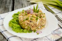 Фото к рецепту: Салат из рыбных консервов с яйцами и луком