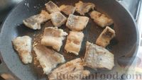 Фото приготовления рецепта: Рыба, запечённая с овощами в горшочке - шаг №9