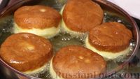 Фото приготовления рецепта: Пончики "Берлинеры" с клубничной начинкой - шаг №18