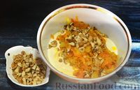 Фото приготовления рецепта: Печёночный торт с морковью и орехами - шаг №14
