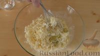 Фото приготовления рецепта: Ленивые хачапури на кефире (на сковороде и в духовке) - шаг №3