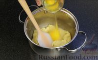 Фото приготовления рецепта: Ореховые эклеры с карамельным кремом - шаг №10