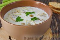 Фото приготовления рецепта: Сырный суп с грибами и луком-пореем - шаг №9