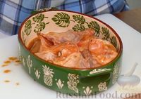 Фото приготовления рецепта: Сочная куриная грудка, фаршированная кабачками, помидорами и сыром - шаг №6