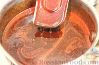 Фото приготовления рецепта: Шоколадная колбаска из печенья - шаг №3