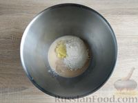 Фото приготовления рецепта: Дрожжевые булочки из картофельного теста - шаг №5