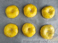 Фото приготовления рецепта: Дрожжевые булочки из картофельного теста - шаг №15