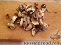 Фото приготовления рецепта: Котлеты "Сюрприз", фаршированные грибами - шаг №2