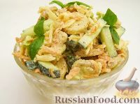Фото к рецепту: Простой овощной салат с сухариками