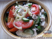 Фото к рецепту: Постный греческий салат с сыром тофу