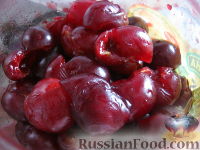 Фото приготовления рецепта: "Королевское" вишневое варенье - шаг №3
