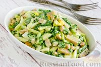 Фото приготовления рецепта: Салат из шпината с ветчиной, огурцами и яйцами - шаг №11