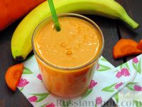 Фото приготовления рецепта: Морковно-банановый смузи с кефиром и яблочным соком - шаг №6