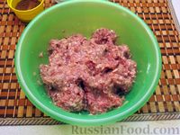 Фото приготовления рецепта: Суп с рисом, мясными фрикадельками и помидорами - шаг №6