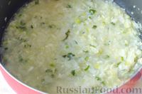 Фото приготовления рецепта: Луковый суп с плавленым сыром - шаг №8