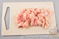 Фото приготовления рецепта: Рагу из куриного филе, с кабачками, молодой картошкой и помидорами - шаг №5