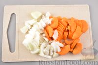 Фото приготовления рецепта: Рагу из куриного филе, с кабачками, молодой картошкой и помидорами - шаг №8
