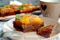 Фото к рецепту: Шоколадно-творожный пирог с консервированными персиками и желе