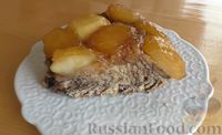 Фото к рецепту: Дрожжевой пирог-перевёртыш с яблоками в карамели