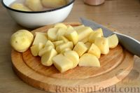 Фото приготовления рецепта: Говядина, тушенная с молодой картошкой - шаг №9