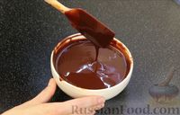 Фото приготовления рецепта: Шоколадный брауни со сливочно-карамельным кремом - шаг №6