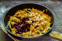 Фото приготовления рецепта: Куриное филе, запечённое с фасолью и овощами, в томатном соусе - шаг №9