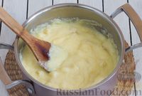 Фото приготовления рецепта: Молочная кукурузная каша с бананом - шаг №7