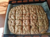 Фото приготовления рецепта: Мягкое печенье "Мазурка" с орехами и изюмом - шаг №8