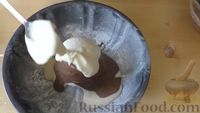 Фото приготовления рецепта: Кекс "Зебра" на кефире и растительном масле - шаг №8