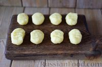Фото приготовления рецепта: Картофельные ньокки со сливочно-сырным соусом с грибами - шаг №13