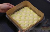 Фото приготовления рецепта: Бисквитный пирог с клубникой и заварным кремом - шаг №23