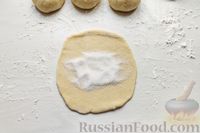 Фото приготовления рецепта: Дрожжевые пирожки со щавелем - шаг №22