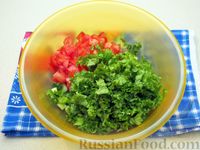 Фото приготовления рецепта: Салат из огурцов и помидоров, с мятой и лаймом - шаг №8