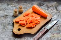 Фото приготовления рецепта: Свёкла, тушенная с луком и морковью - шаг №3