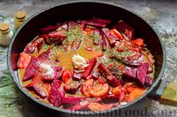 Фото приготовления рецепта: Свёкла, тушенная с луком и морковью - шаг №9