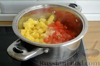 Фото приготовления рецепта: Суп с овощами и копчёной колбасой - шаг №7