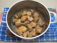 Фото приготовления рецепта: Гречка с тушеным мясом - шаг №3