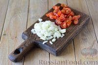 Фото приготовления рецепта: Салат с крабовыми палочками, курицей и кукурузой - шаг №3
