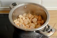 Фото приготовления рецепта: Пряный суп с куриным филе и консервированной фасолью - шаг №6