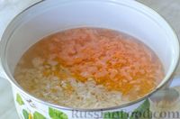Фото приготовления рецепта: Куриный суп с вермишелью и шпинатом - шаг №8