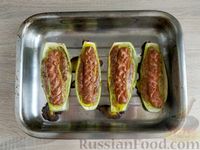 Фото приготовления рецепта: Лодочки из кабачков с сосисками, сыром и зеленью - шаг №11