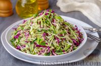 Фото к рецепту: Салат из двух видов капусты и огурцов