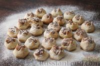Фото к рецепту: Творожное печенье "Пельмешки" с орехами и джемом
