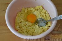 Фото приготовления рецепта: Пшённые лепёшки с сыром - шаг №6
