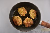 Фото приготовления рецепта: Рубленые куриные котлеты с кабачком - шаг №9