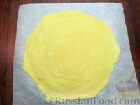 Фото приготовления рецепта: Медовый торт с кремом из варёной сгущёнки - шаг №12